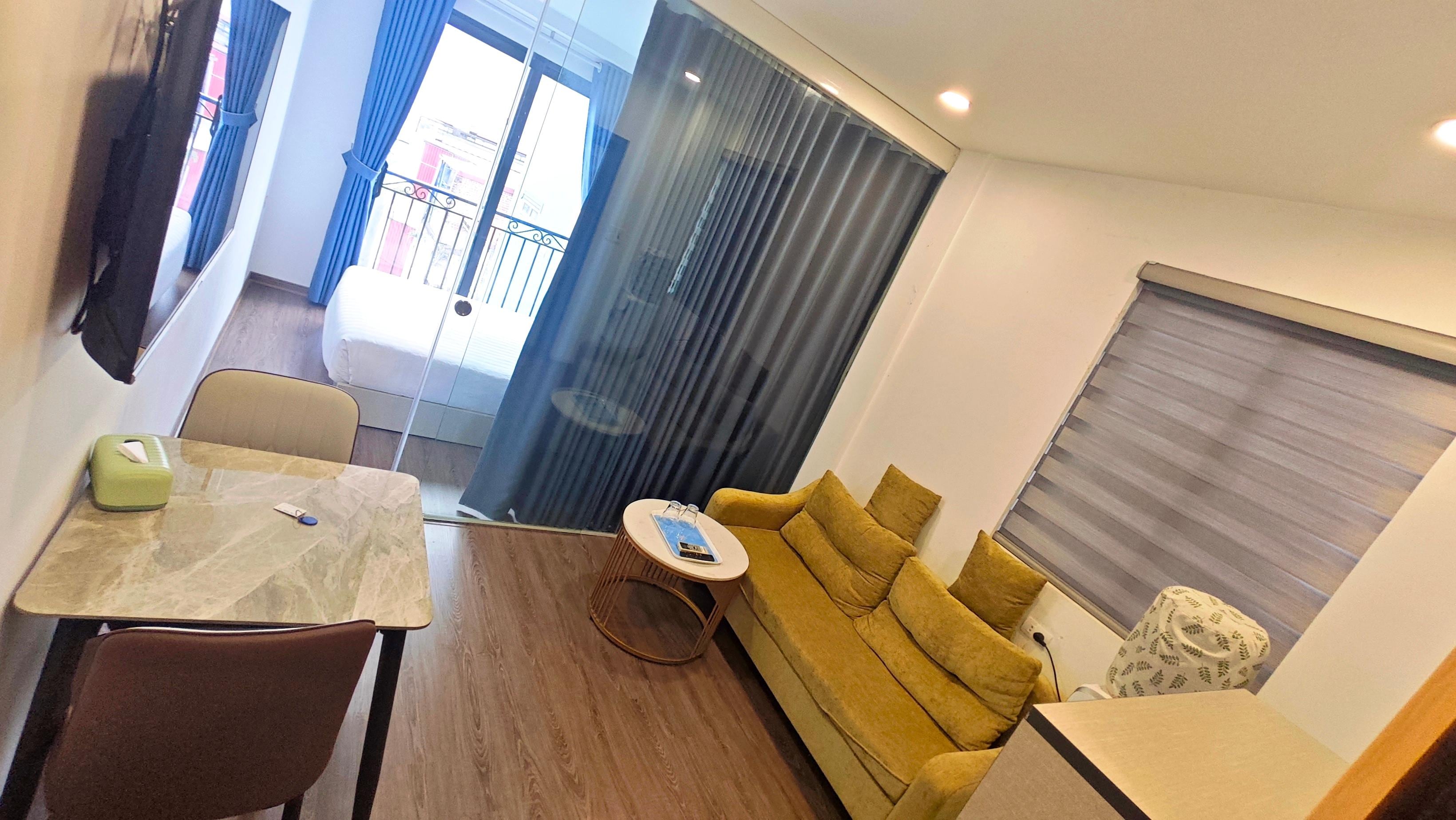 空間夠大且舒適的小客廳