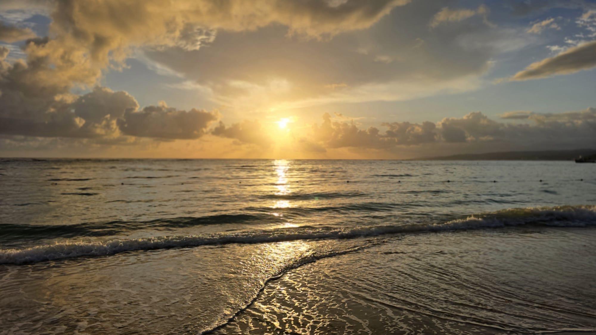 3 minutes walk to the beach shared with the Riu Hotel - we watched the sunrise