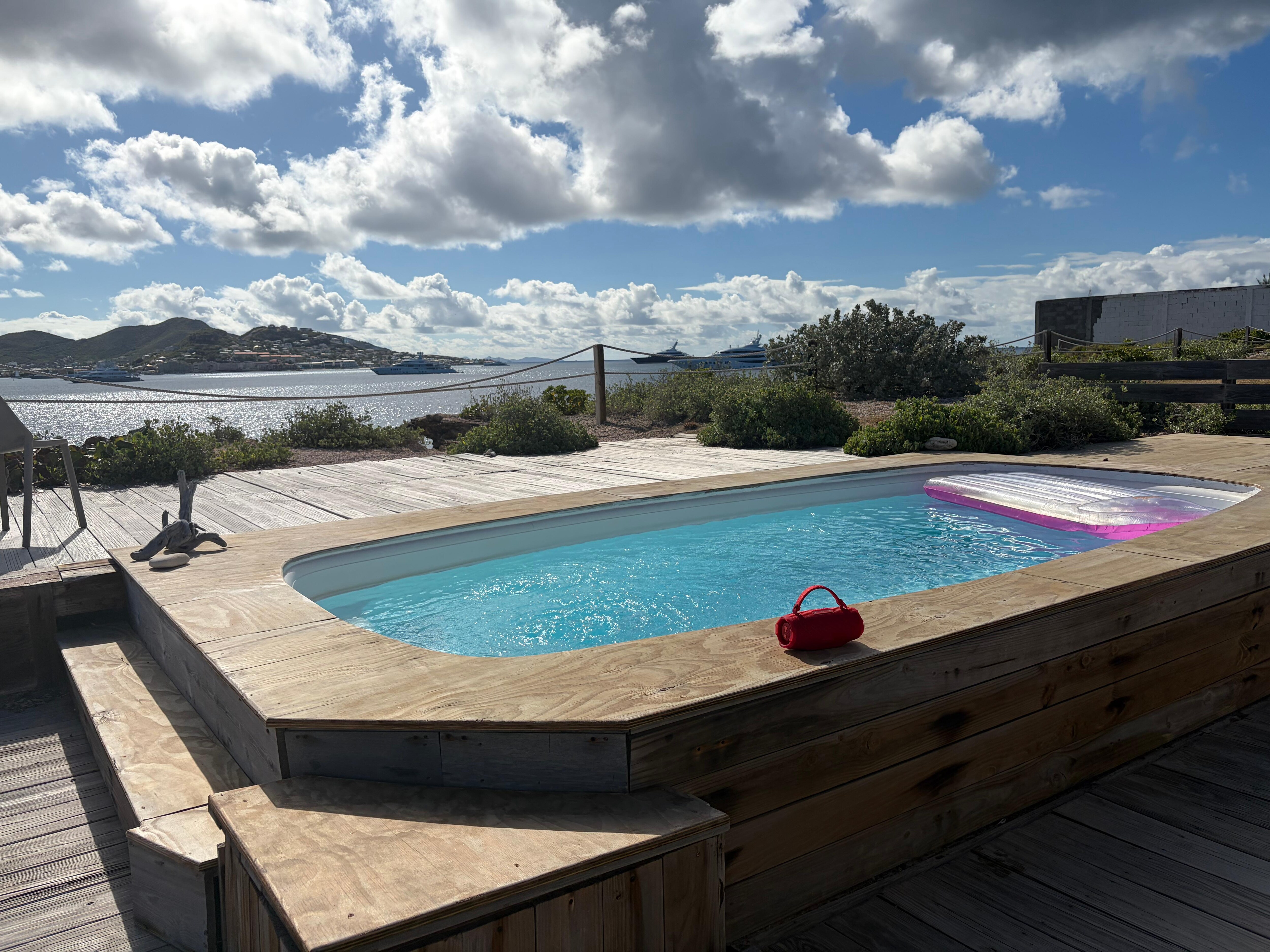 Poolside condition. Lots of slivers! 