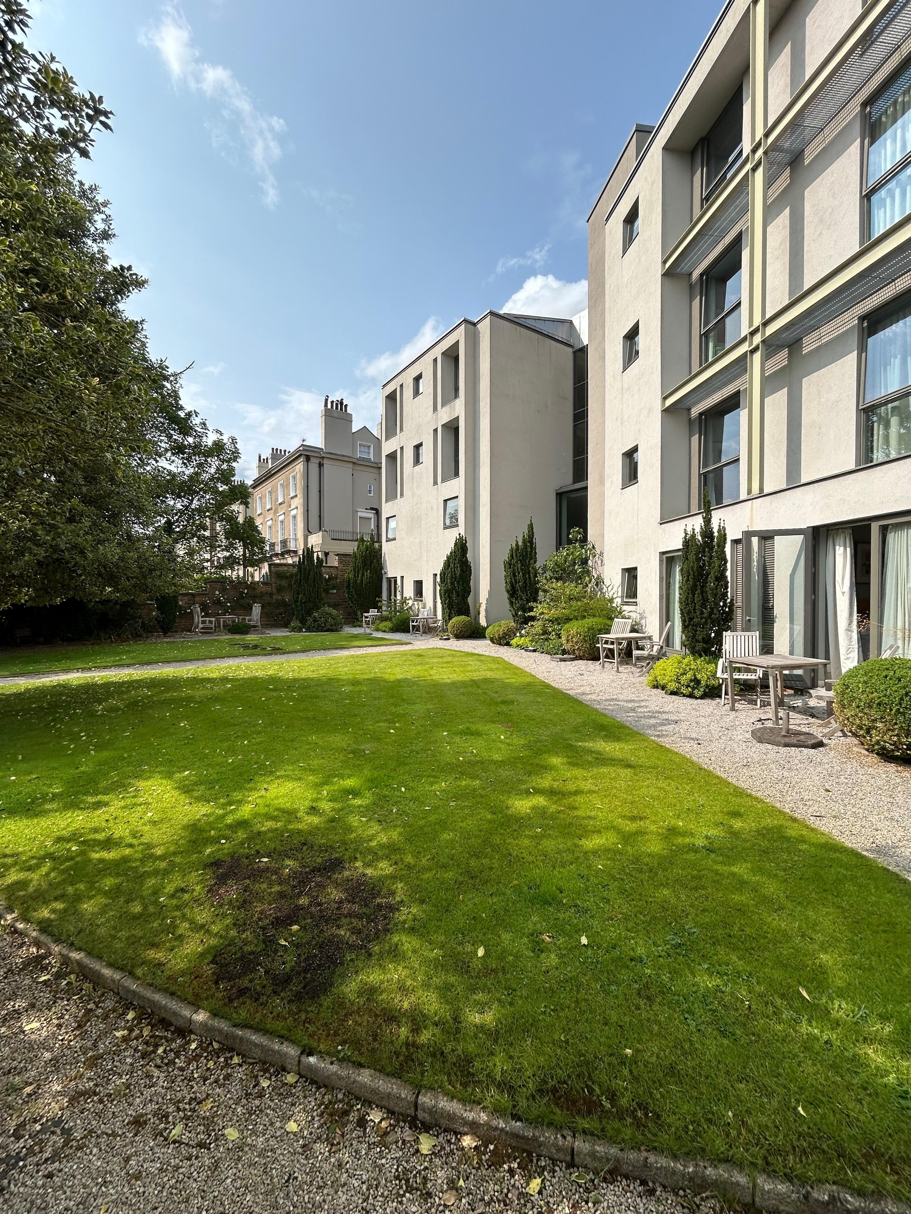 Garden at rear of hotel 