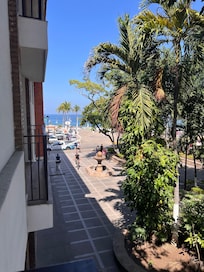 Vista desde la habitación con balcón