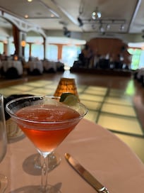 Copper room, arrival Cosmo
