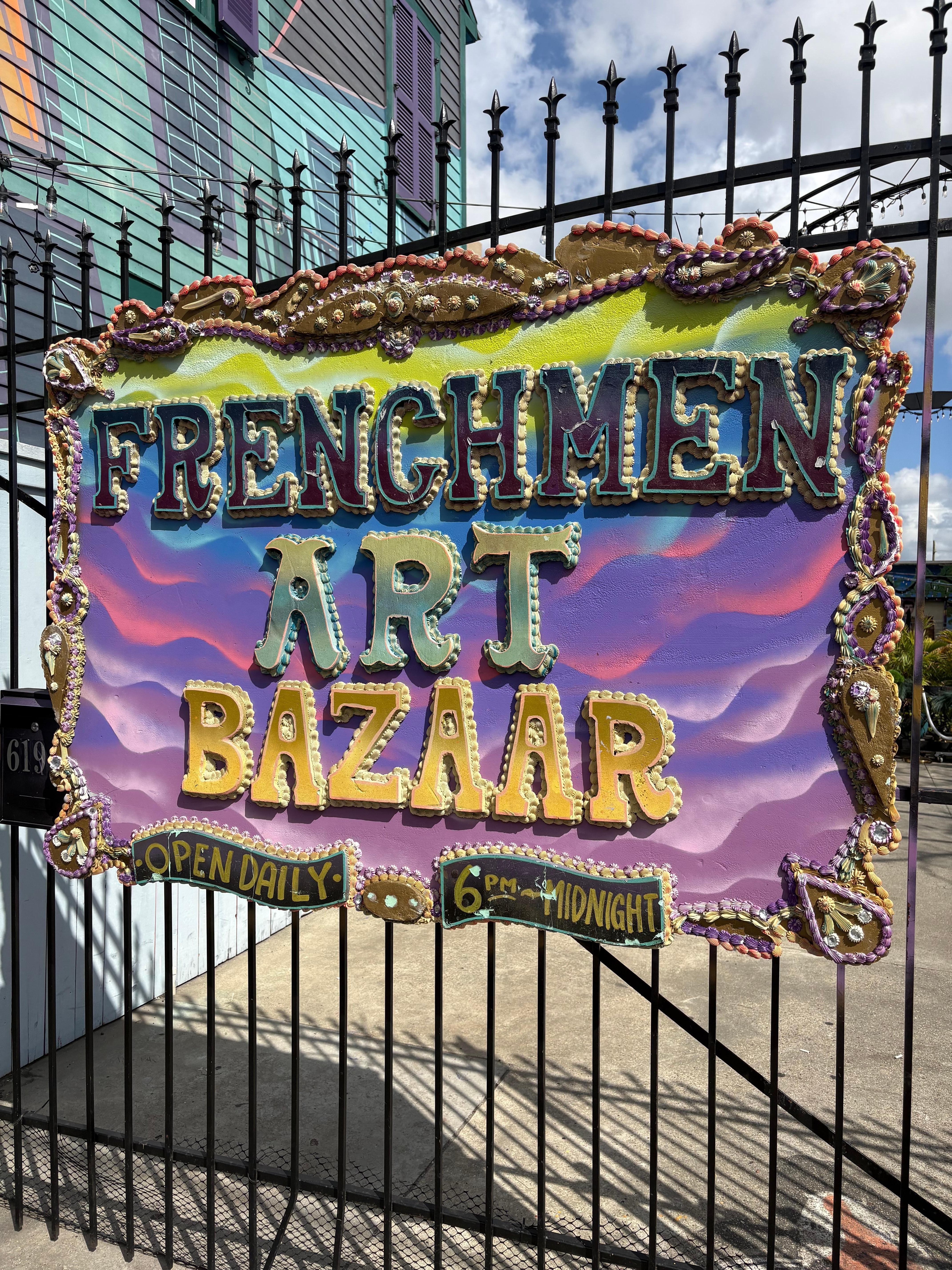 Also for art lovers, don’t miss the outdoor art market on Frenchmen Street, every day from 6pm-12am