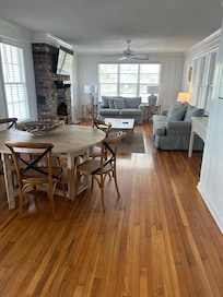 Family room /dining area