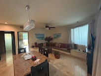 Kitchen/living room area