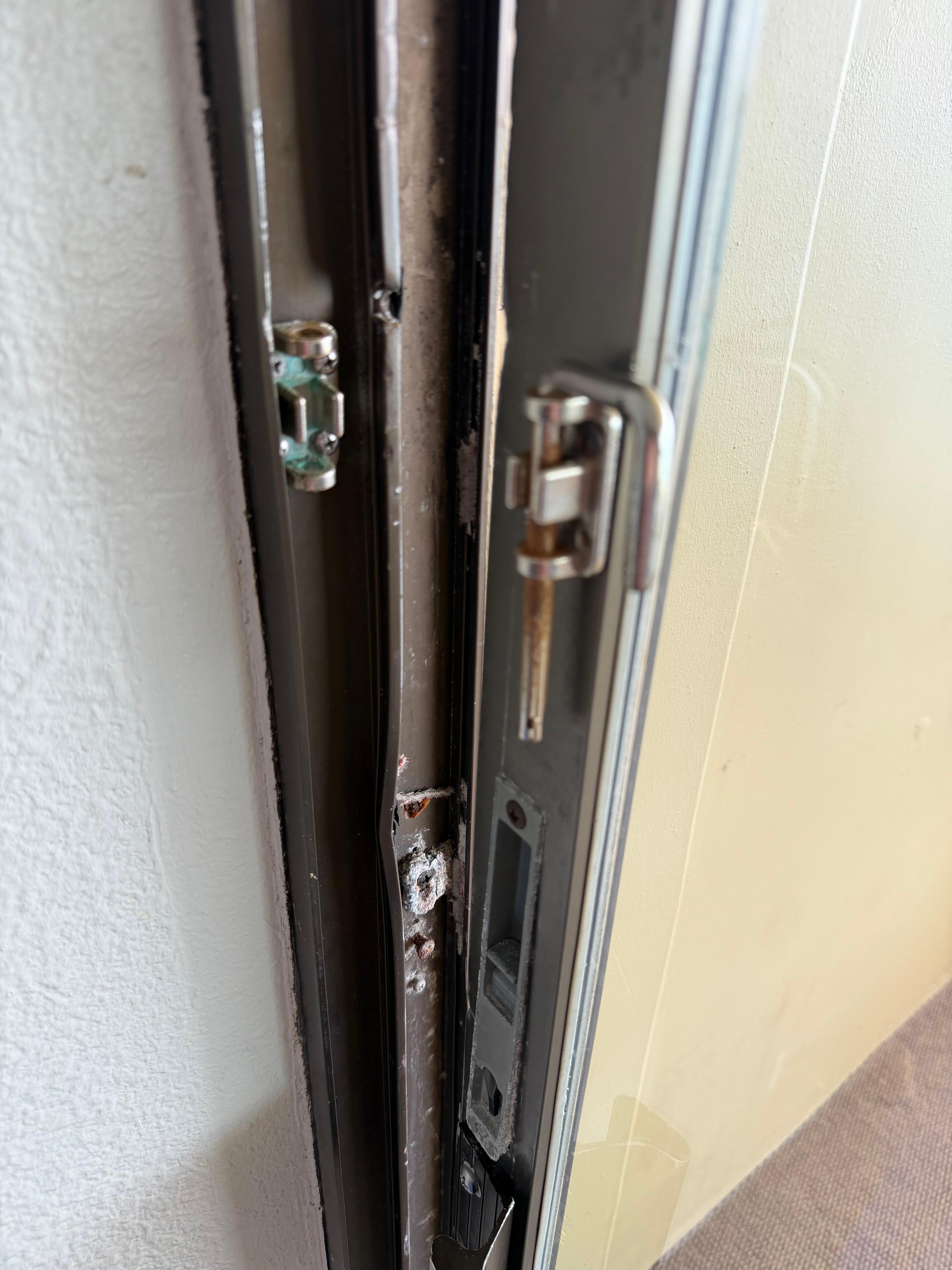 Ouverture étrange…