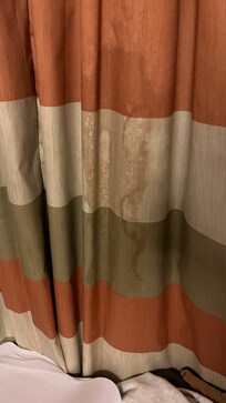 Dirty curtain room 473