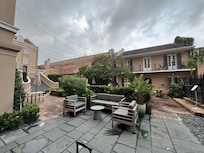 hotels courtyard