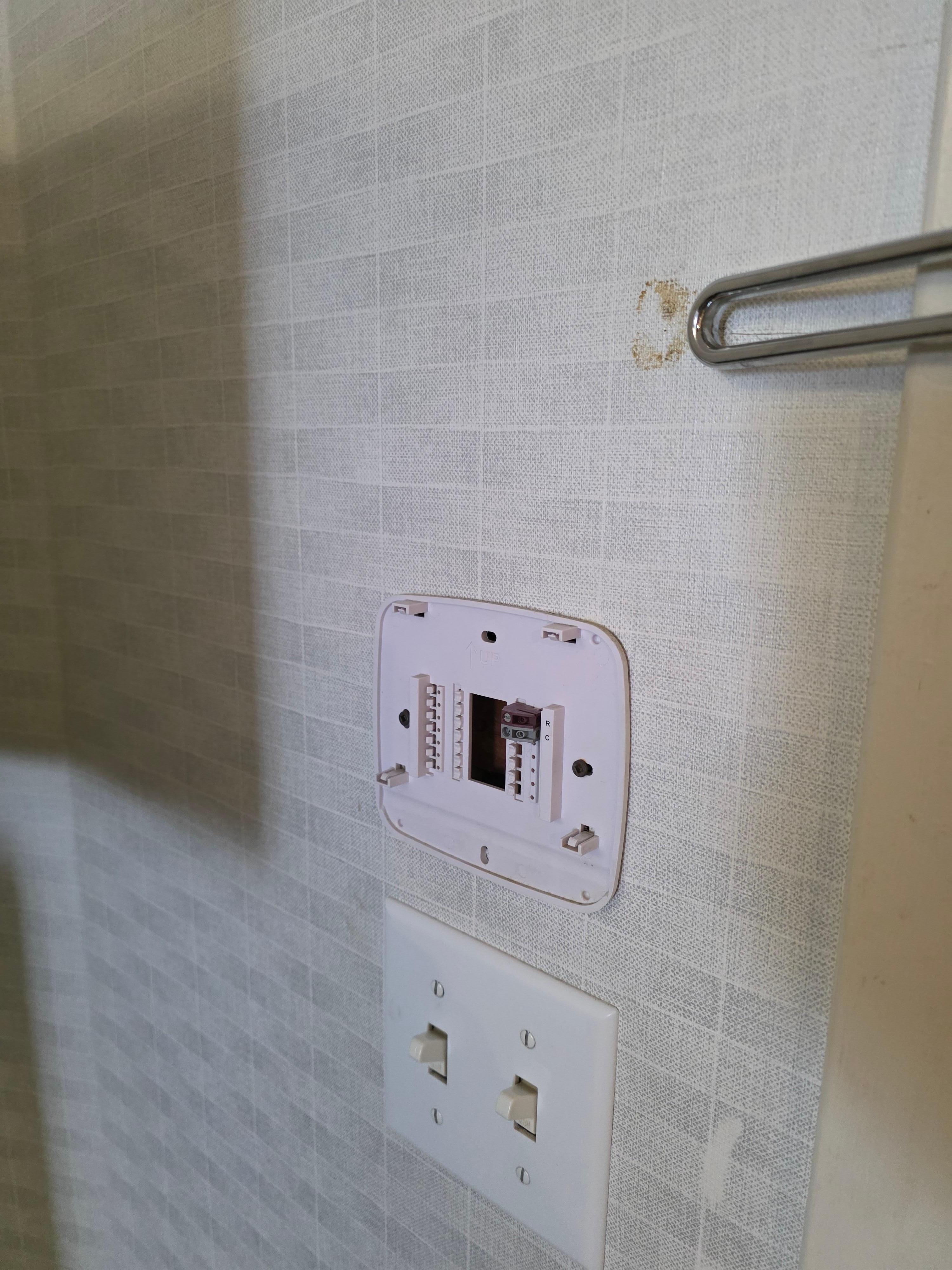 Missing thermostat without cover