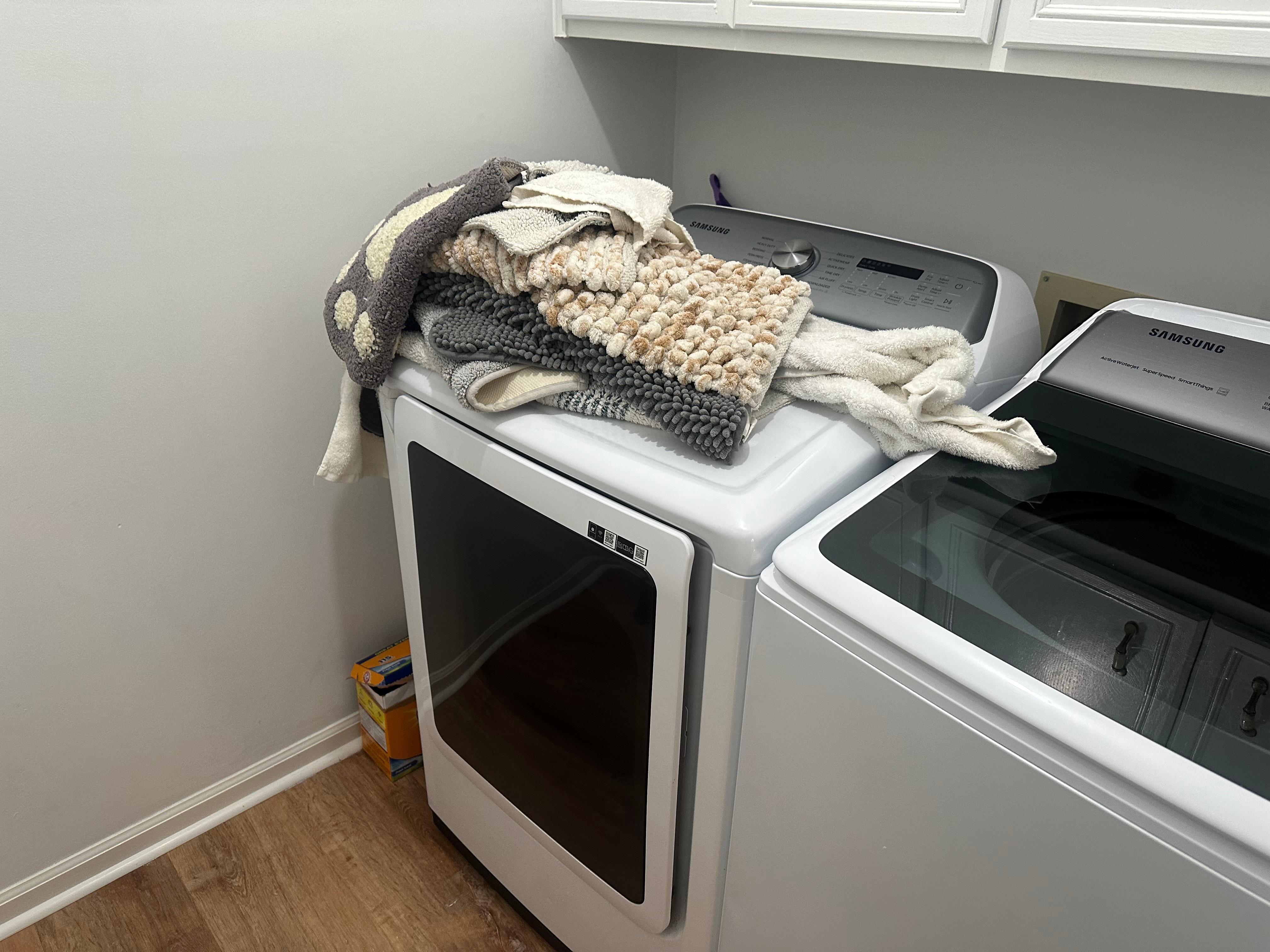 Bath mats were damp and still in dryer upon arrival