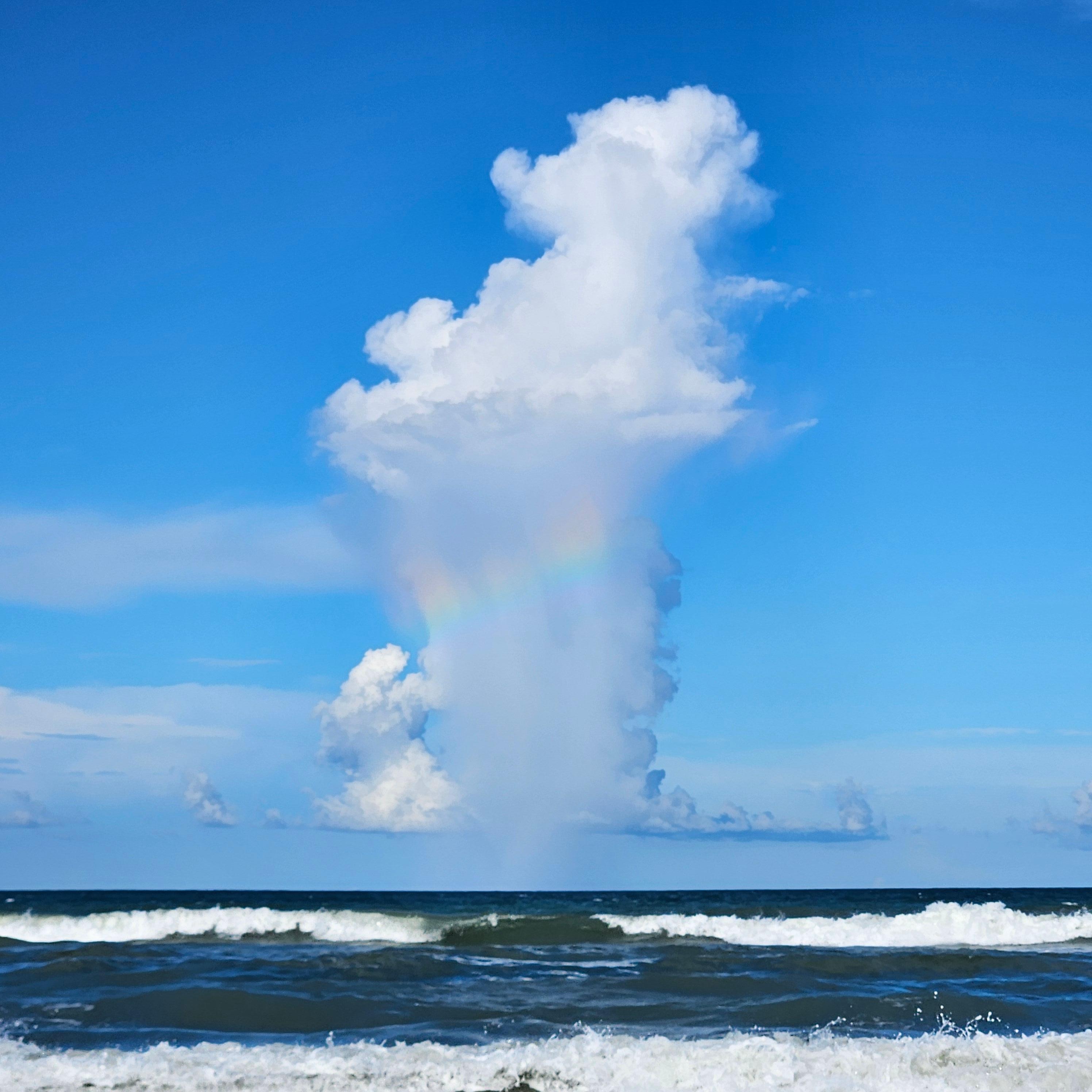 The neatest cloud I've ever seen captured on our first day.