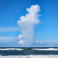 The neatest cloud I've ever seen captured on our first day.