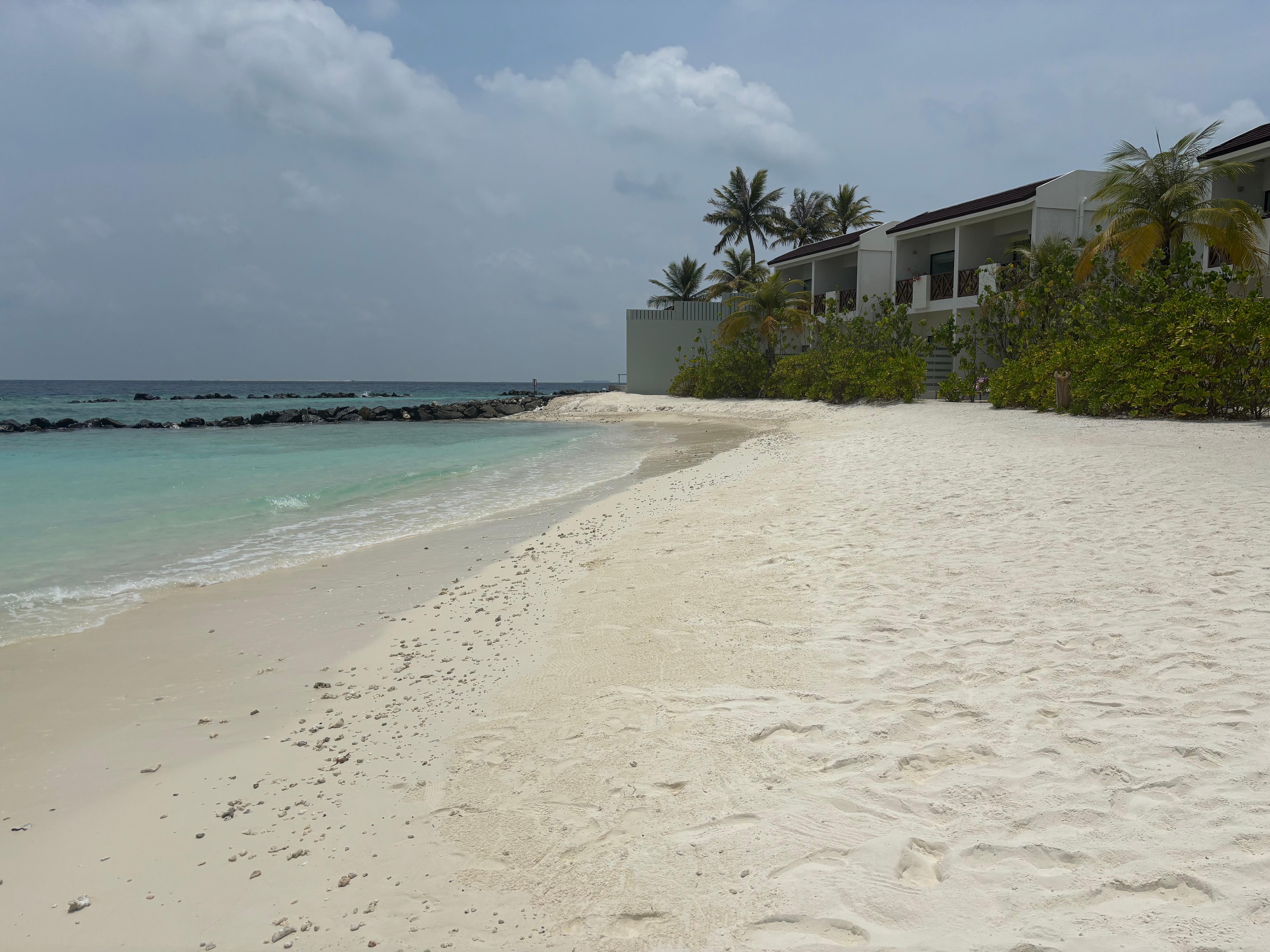 En av stränderna på ön