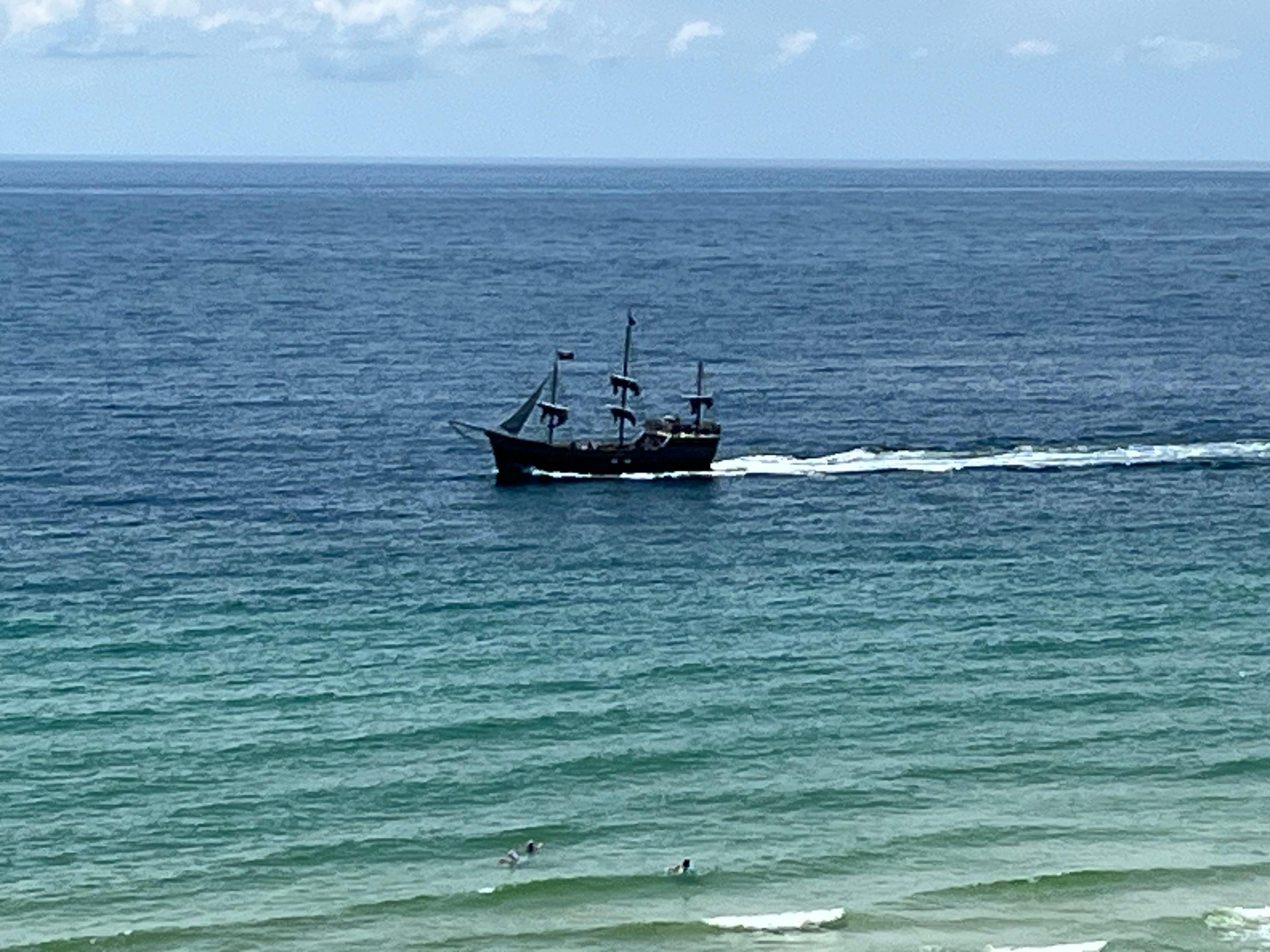 Pirate ship 