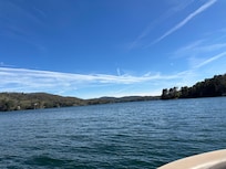 Gorgeous lake- rent a boat!!