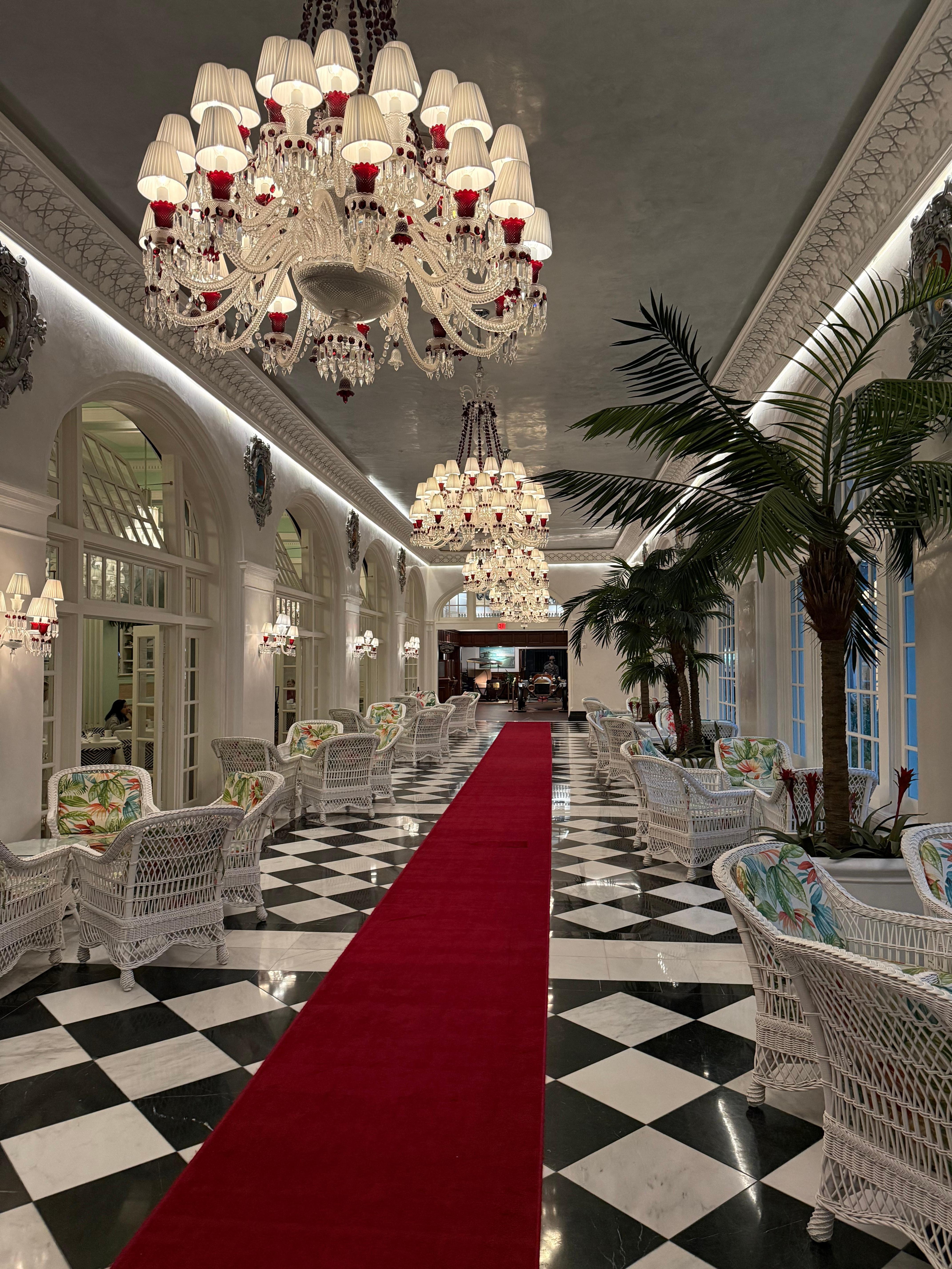 Hall leading off lobby to restaurant 