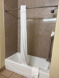Nice shower with adjustable water flow shower head
