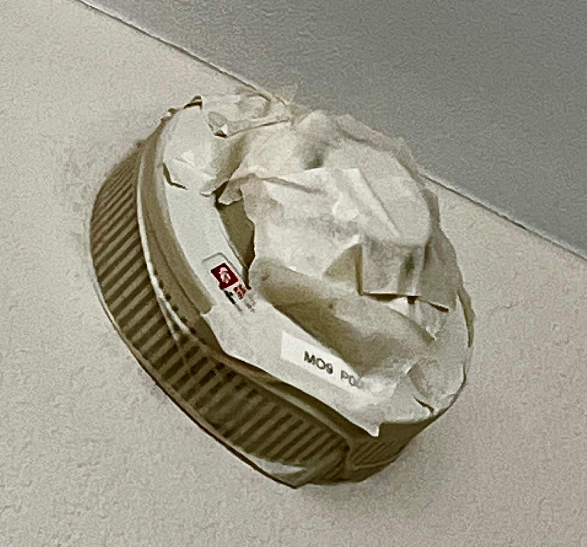This is the smoke detector in our room. Because the room appeared to have been recently renovated i am assuming this was done by the painters. It is too high to be reached without a ladder.