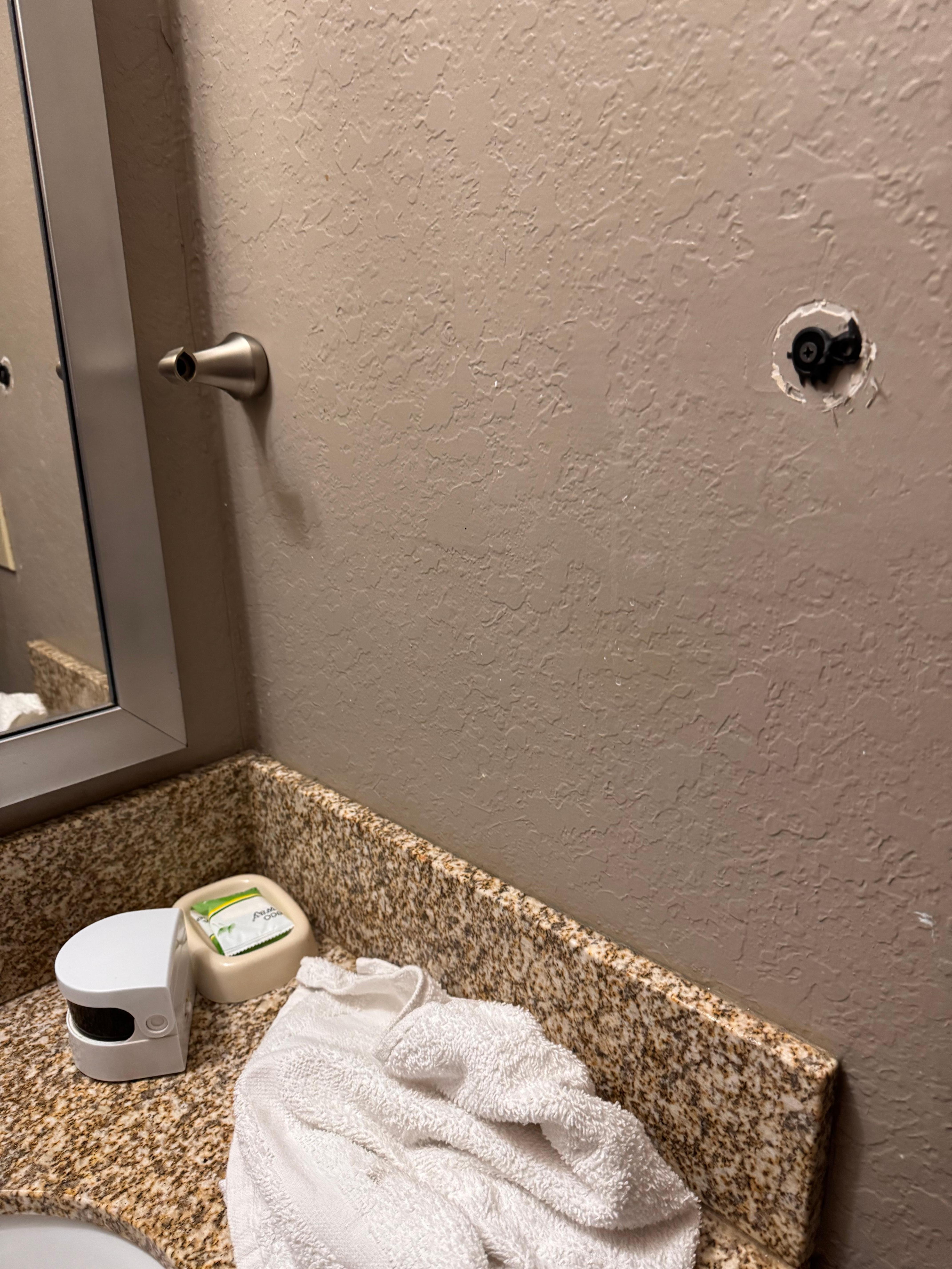 Towel rod