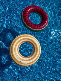 Beautiful Pool with pool donuts 💛