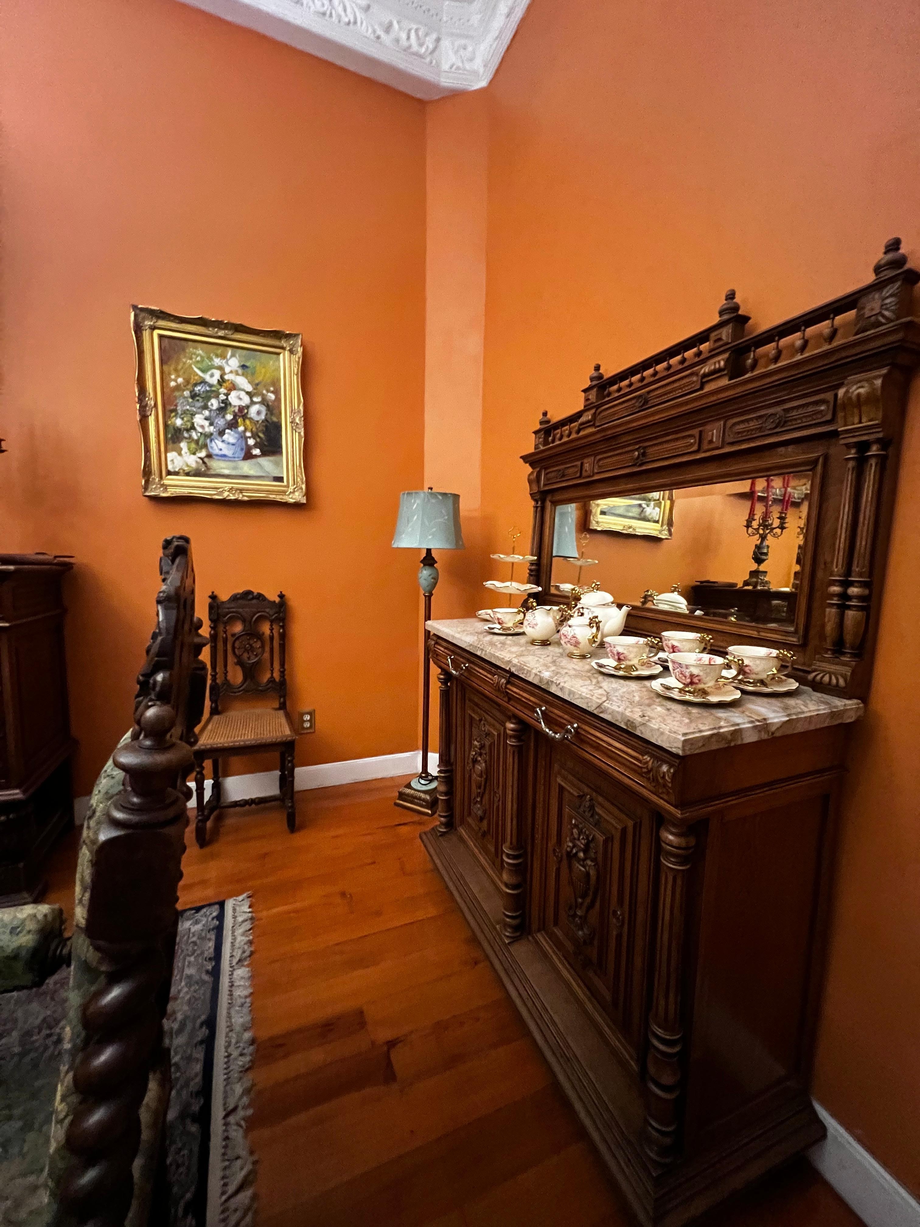 Parte de las bufeteras del comedor 