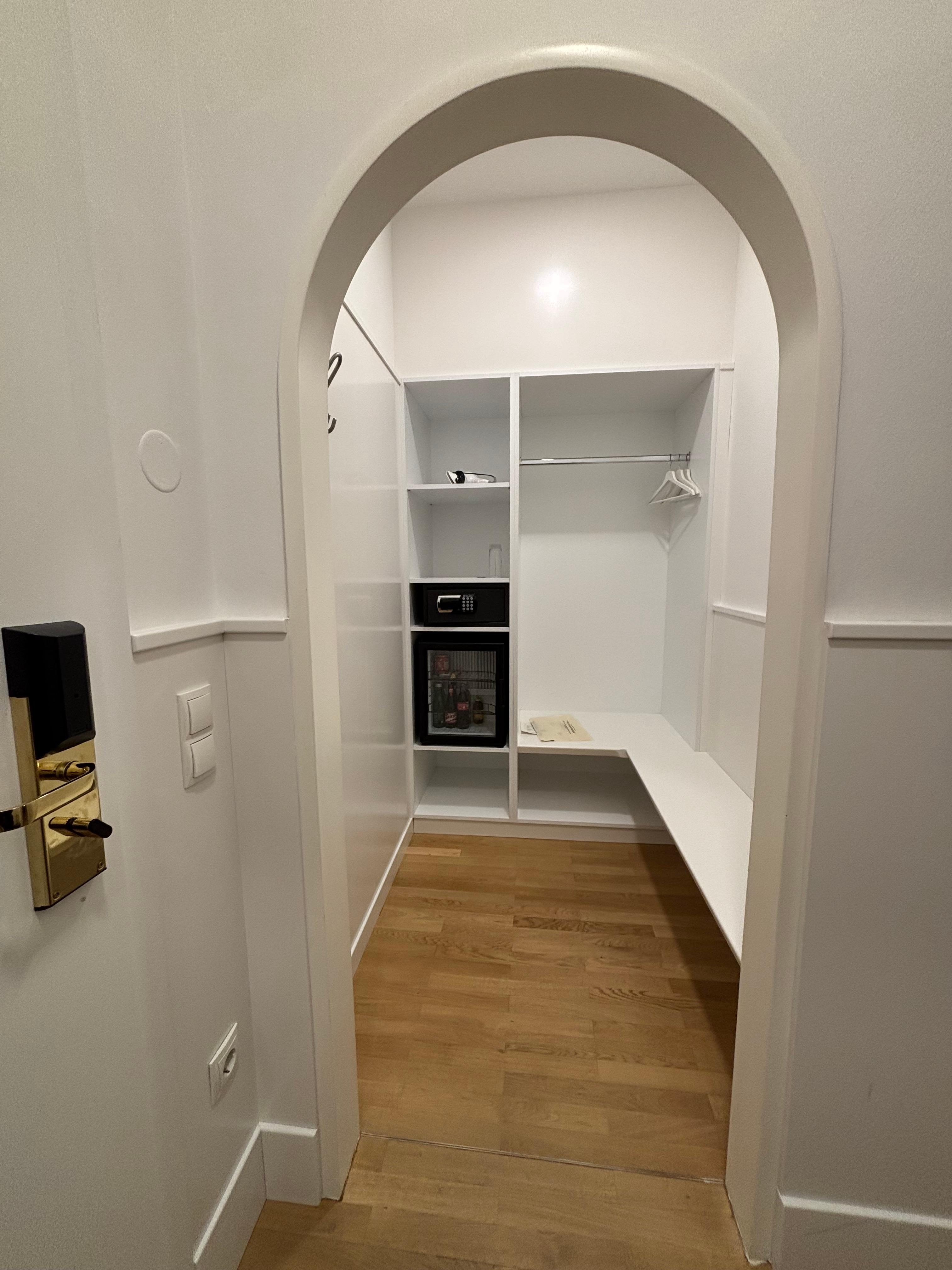 広々としたウォークインクローゼット