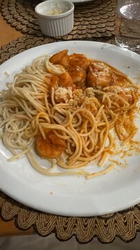Espaguete c/ molho de camarão da Ana.