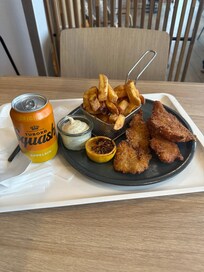 The kitchen fried up some cod I caught in the previous day’s fishing tour! Very rewarding and also tasty.