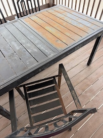 Rusty table & chair