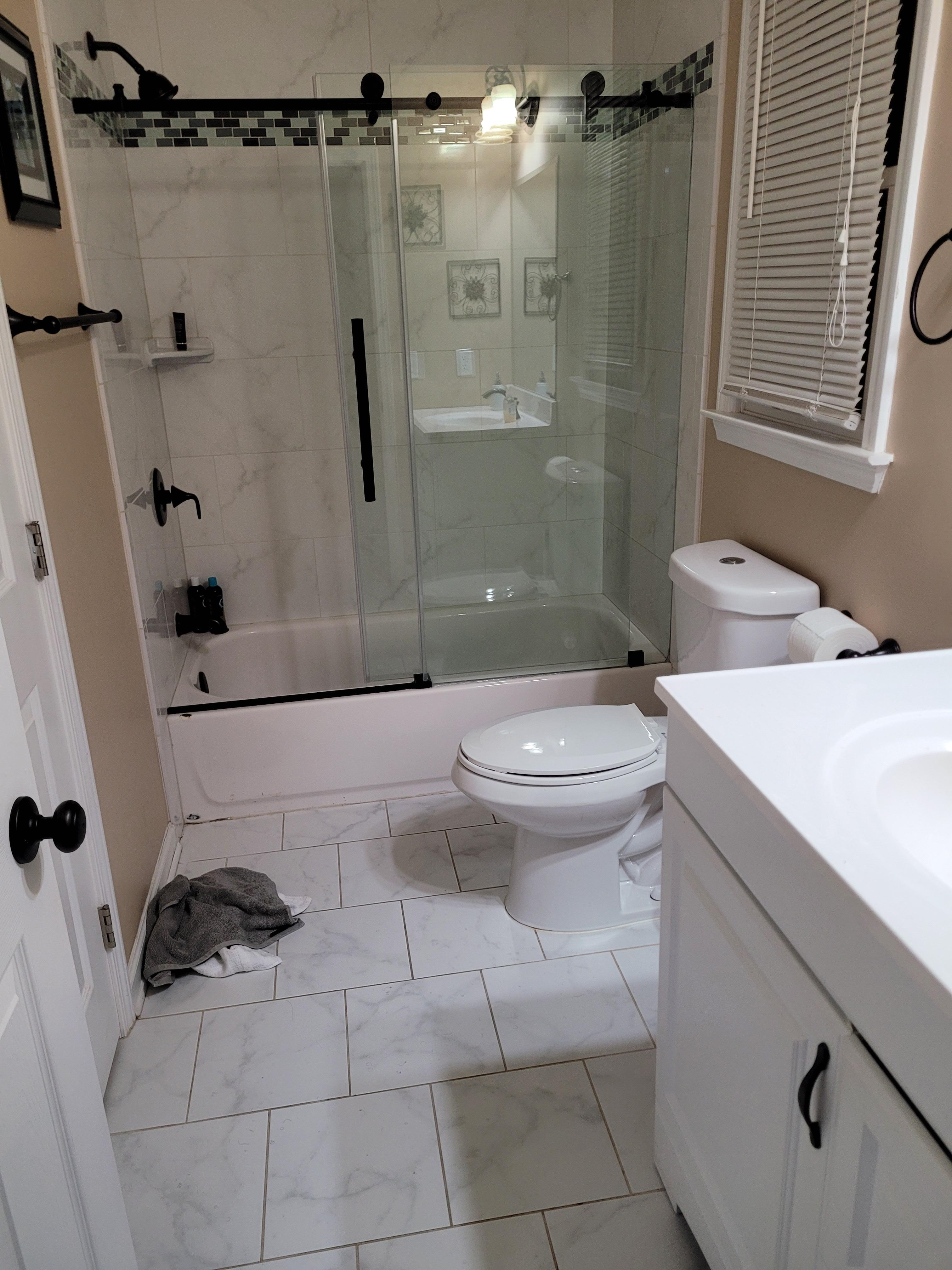 Very nice bathroom.