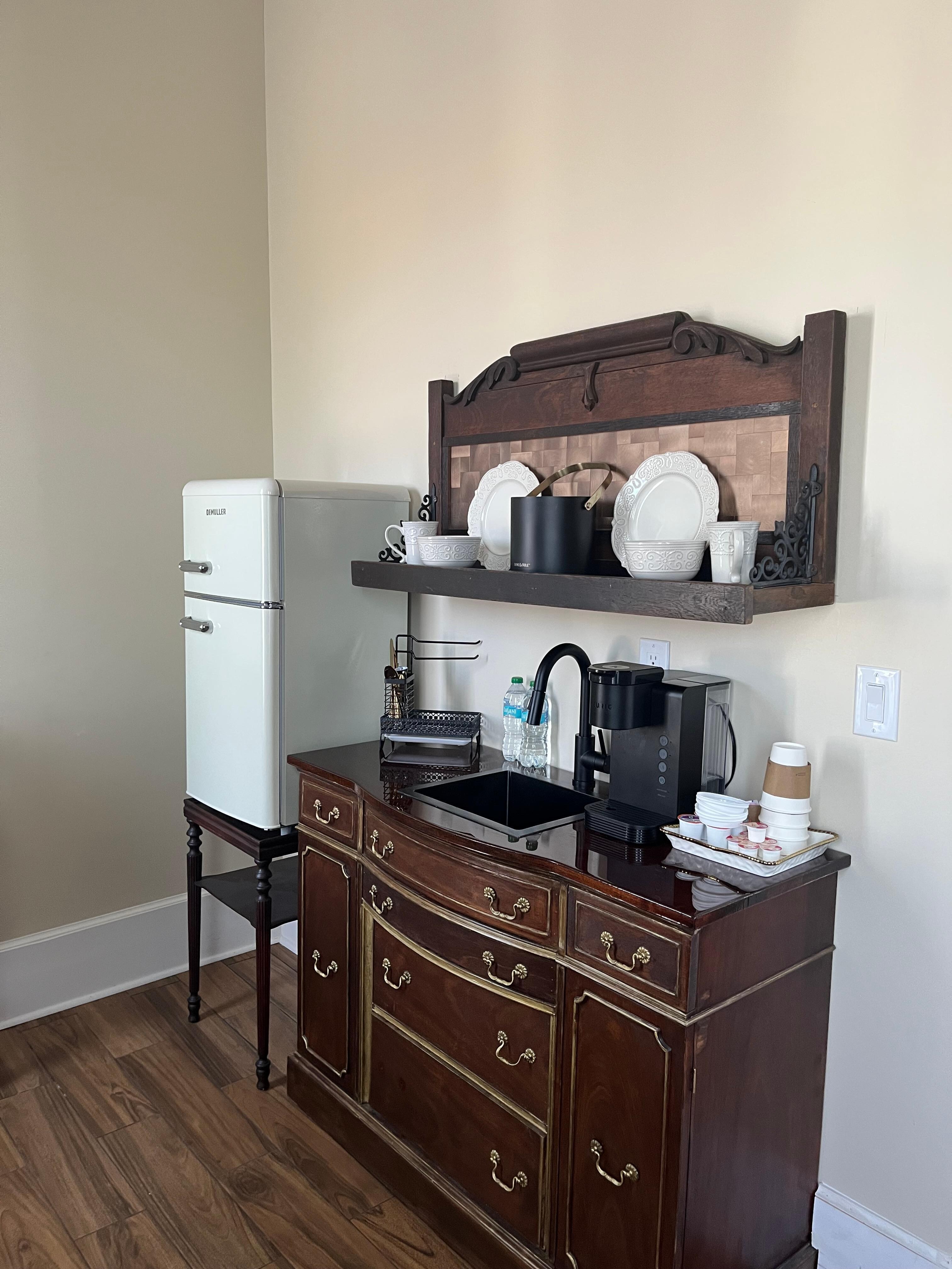 The suites have kitchenettes. 