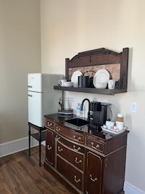 The suites have kitchenettes.