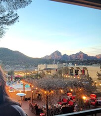 We had a Mtn view king balcony room on the second floor over looking the gazebo and pool.