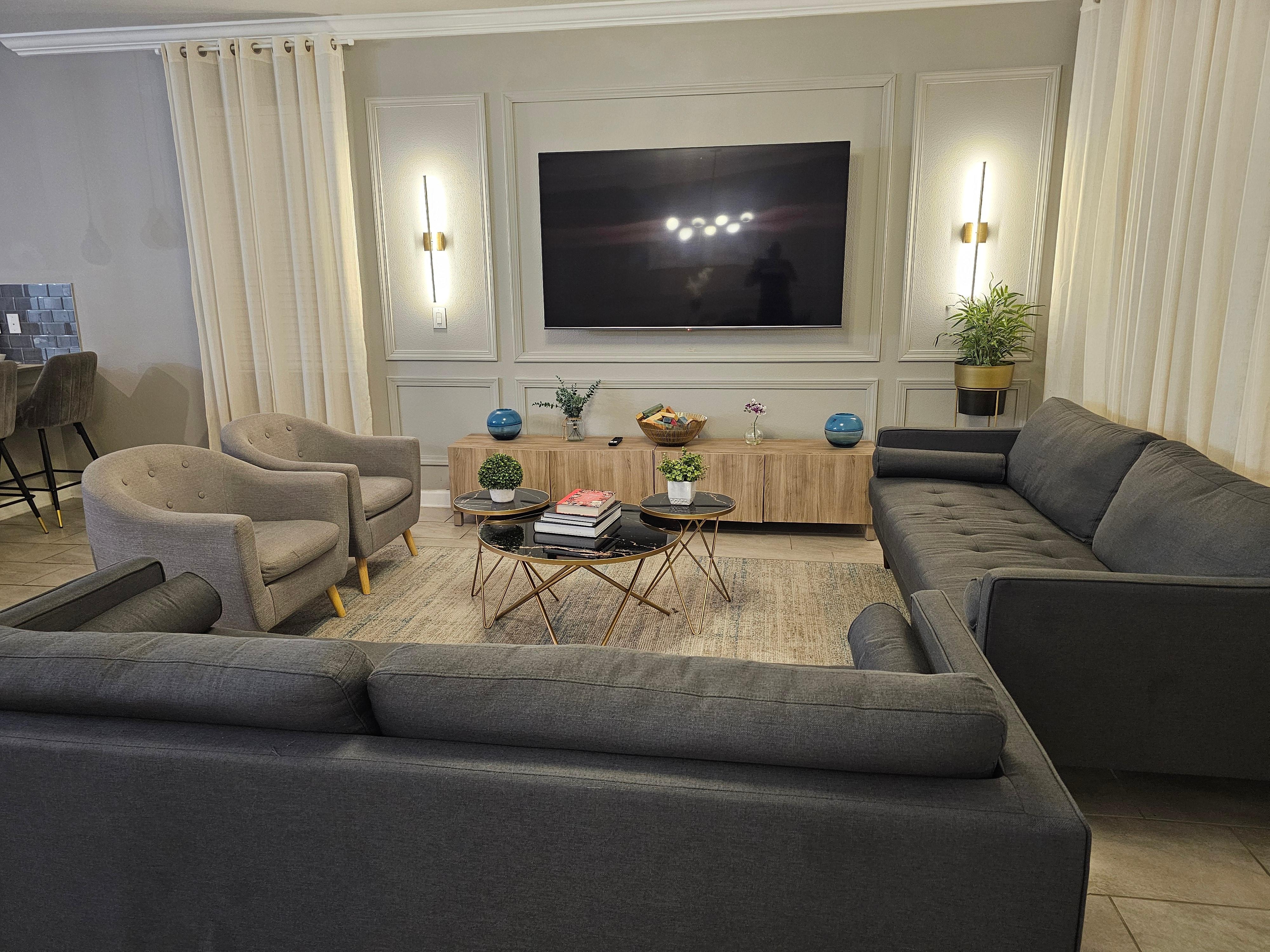 Very comfy clean sofa