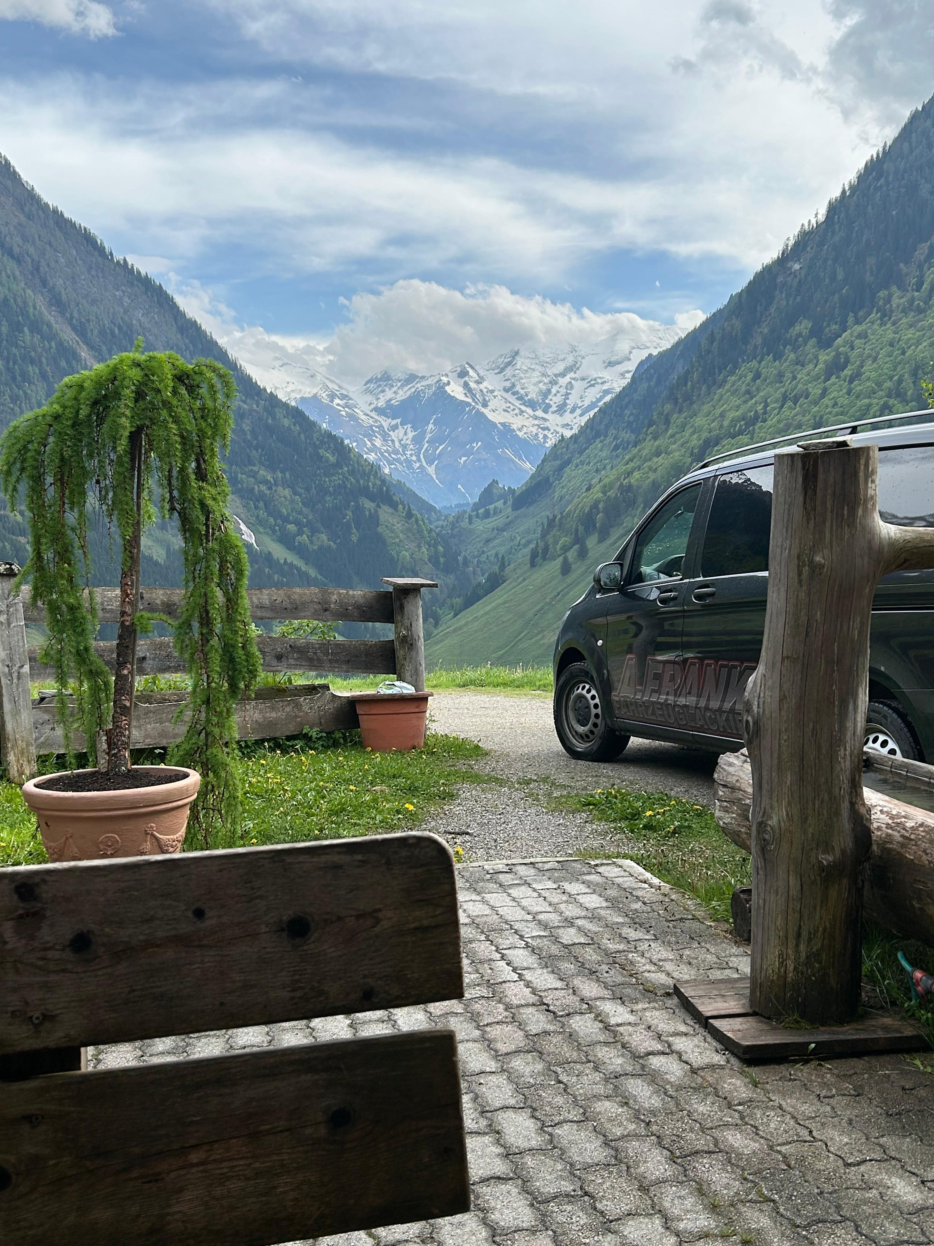 Aussicht von der Essecke vorm Haus 