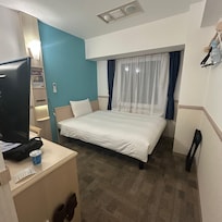 ベッドは広くて快適