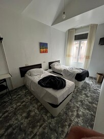 Interior con vista a la calle