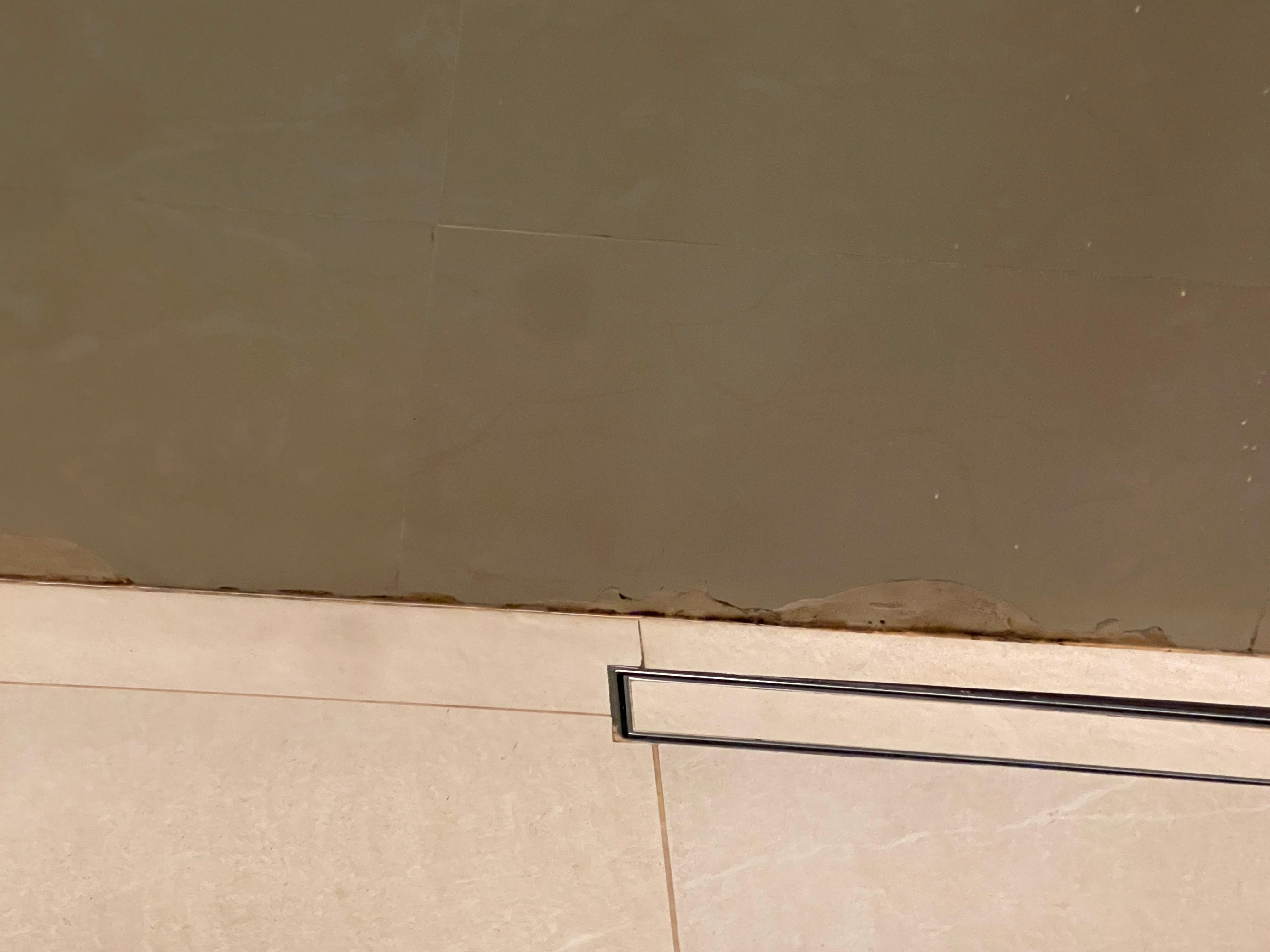 Instalaciones descuidadas, viejas