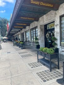 Restaurants a few blocks away