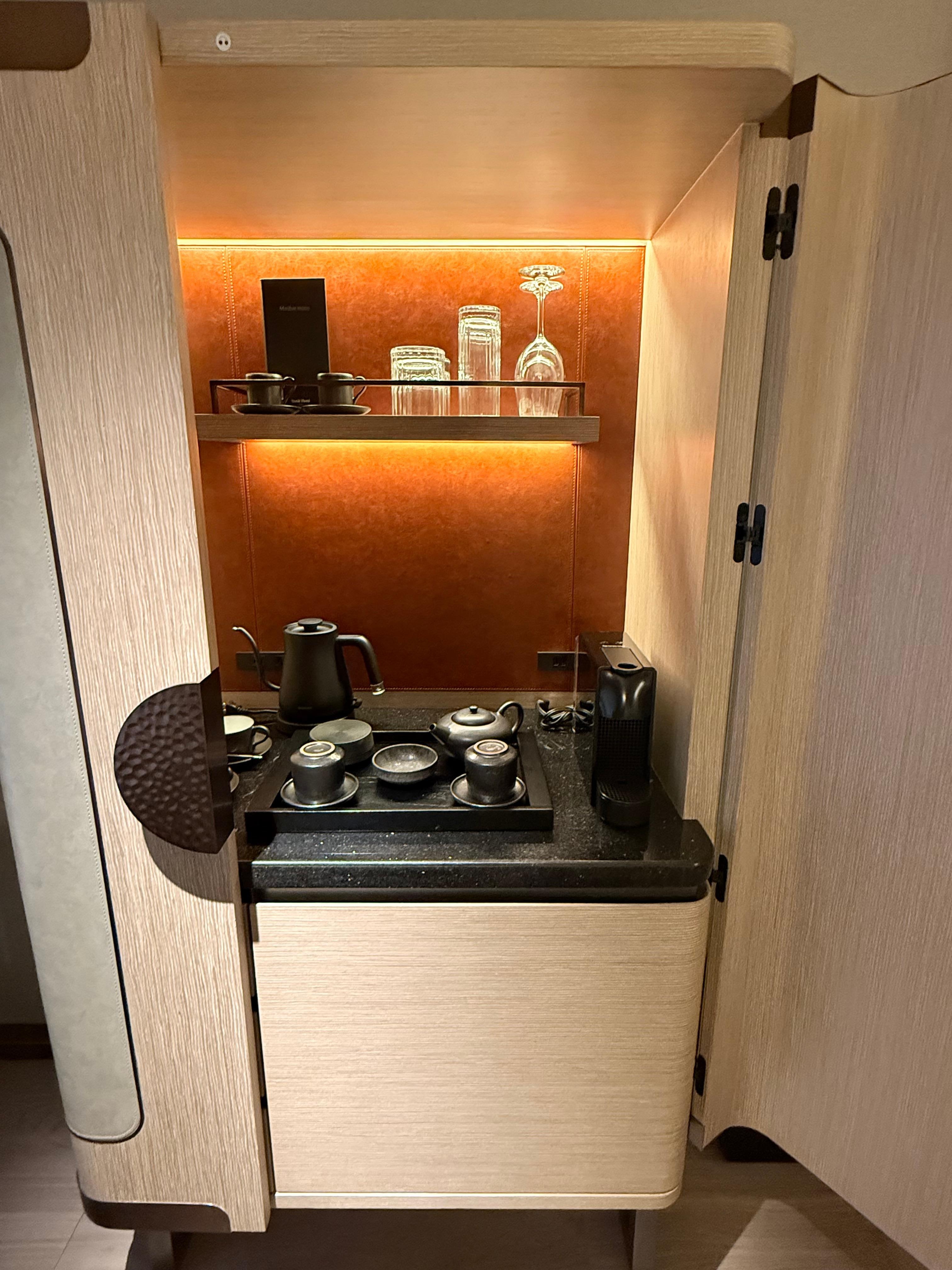 室内に篭っても素敵なティータイムを過ごせます