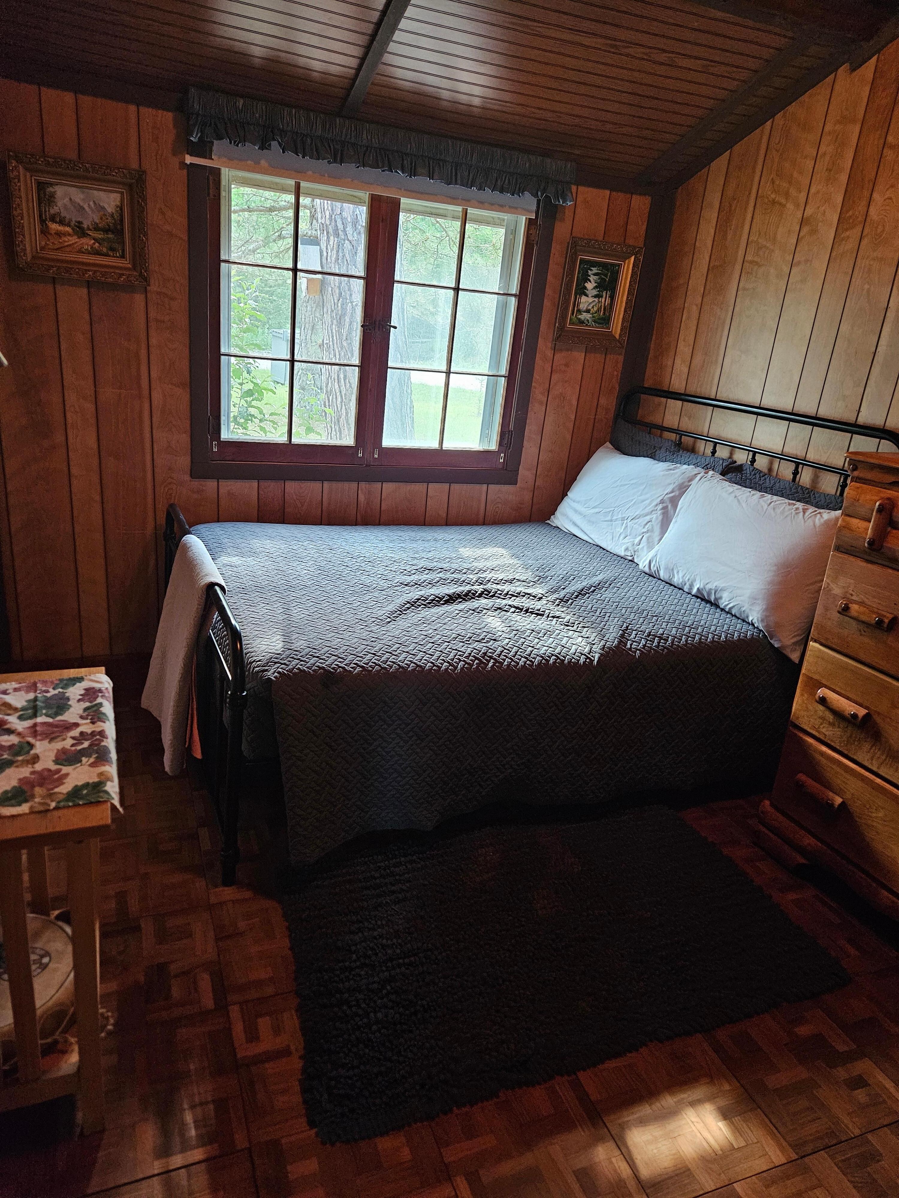 Back bedroom