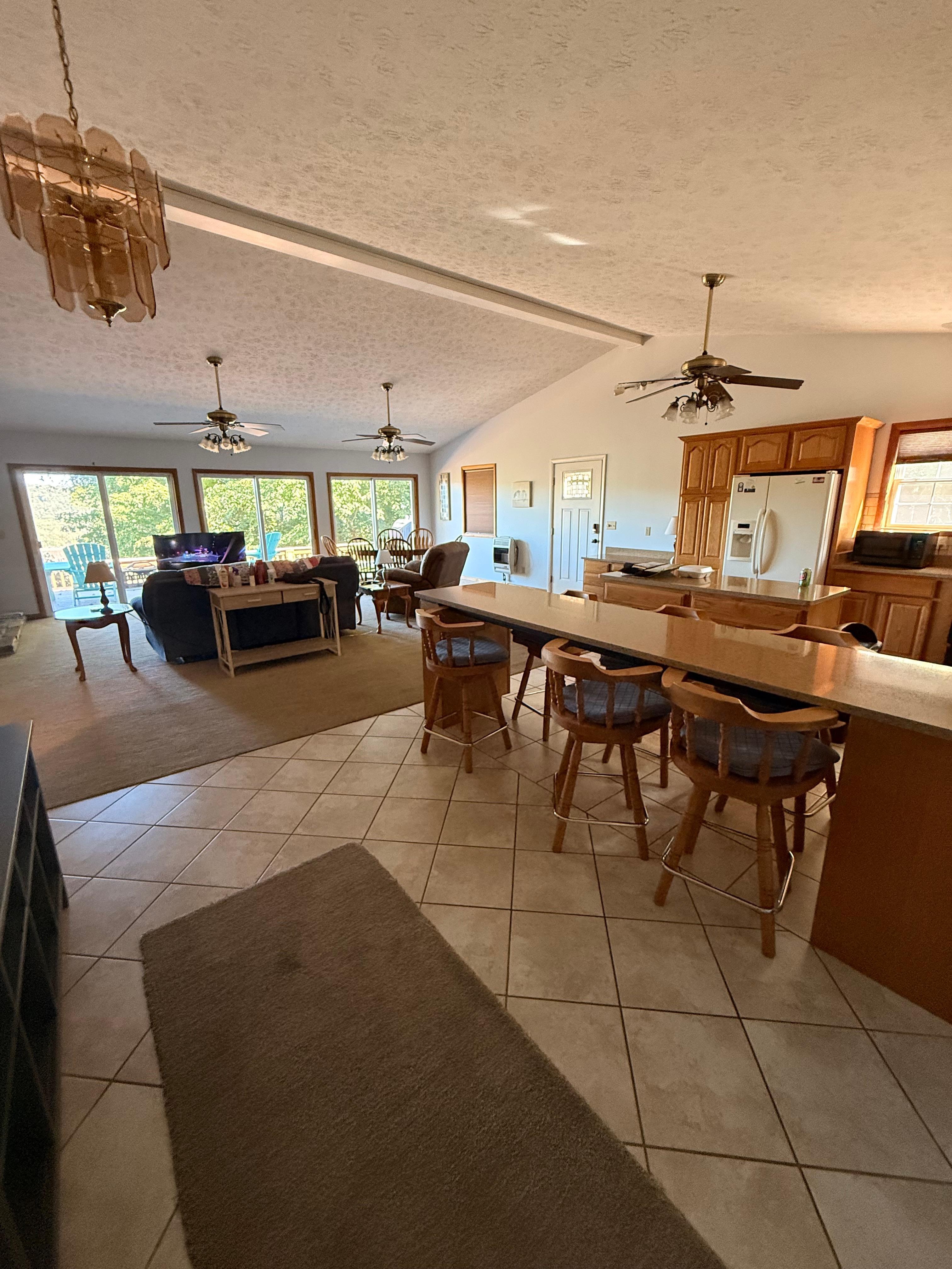 Kitchen/ Living Room