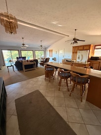 Kitchen/ Living Room