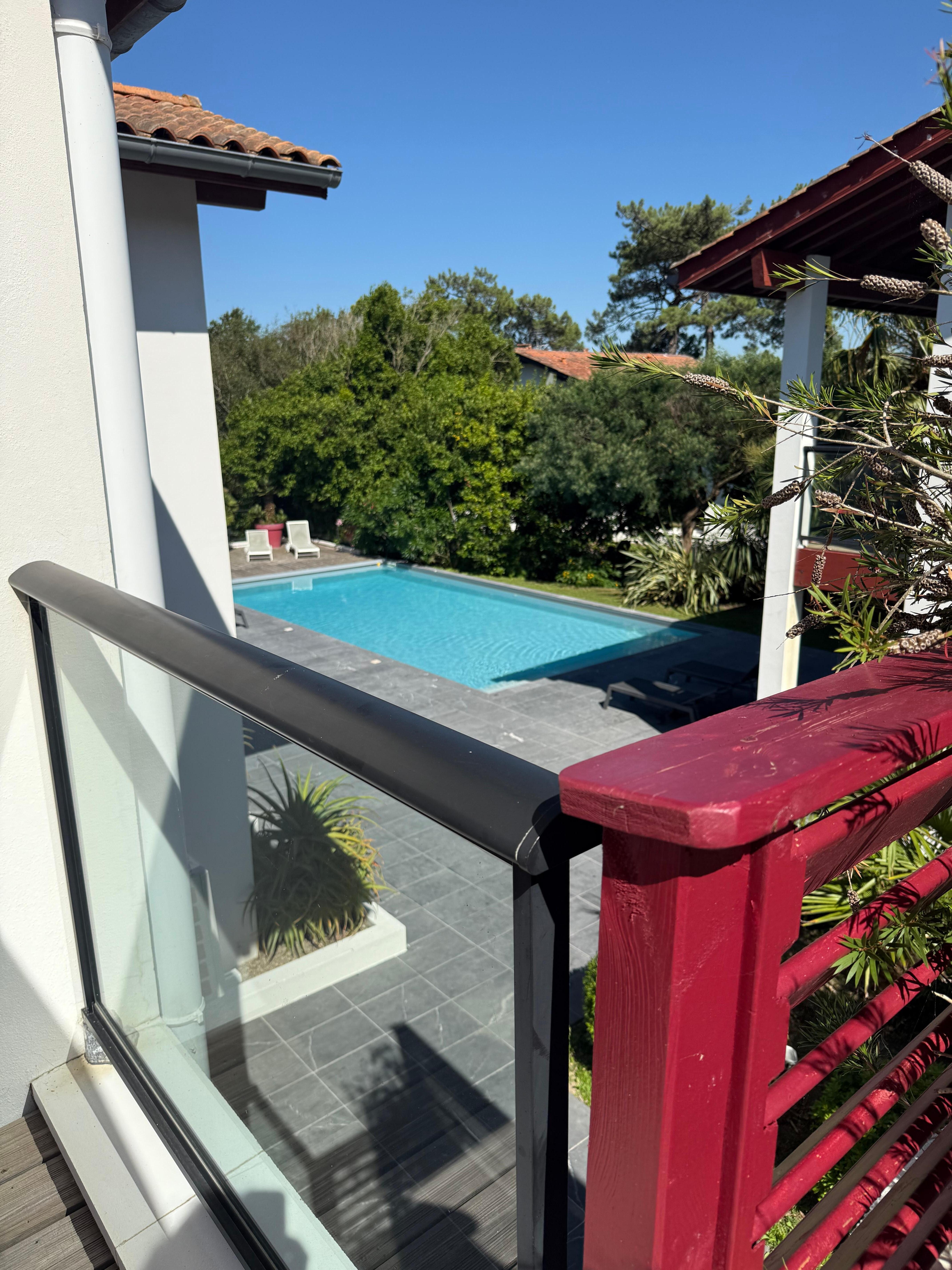 Blick auf einen der Pools 