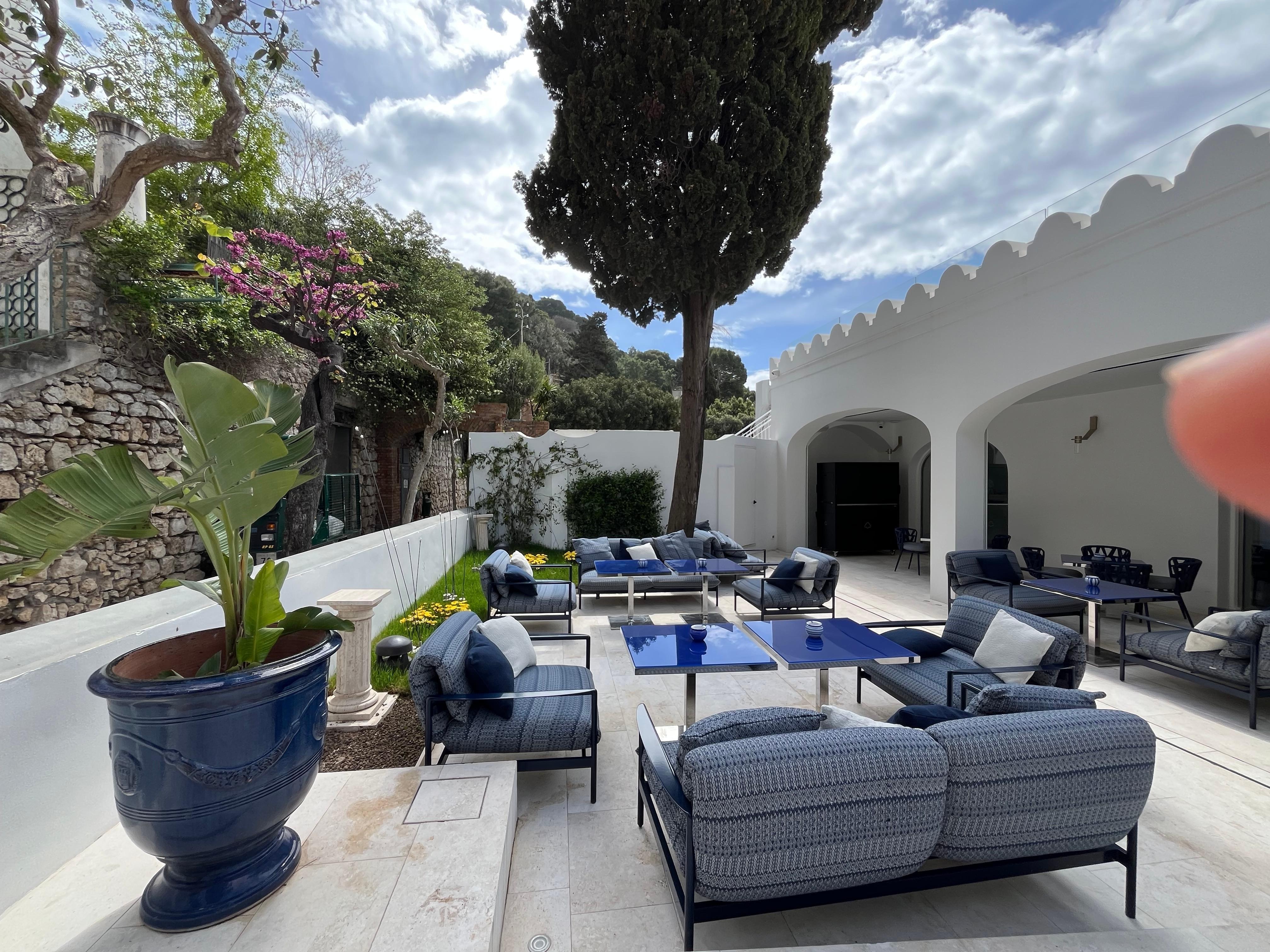 The entrance courtyard 