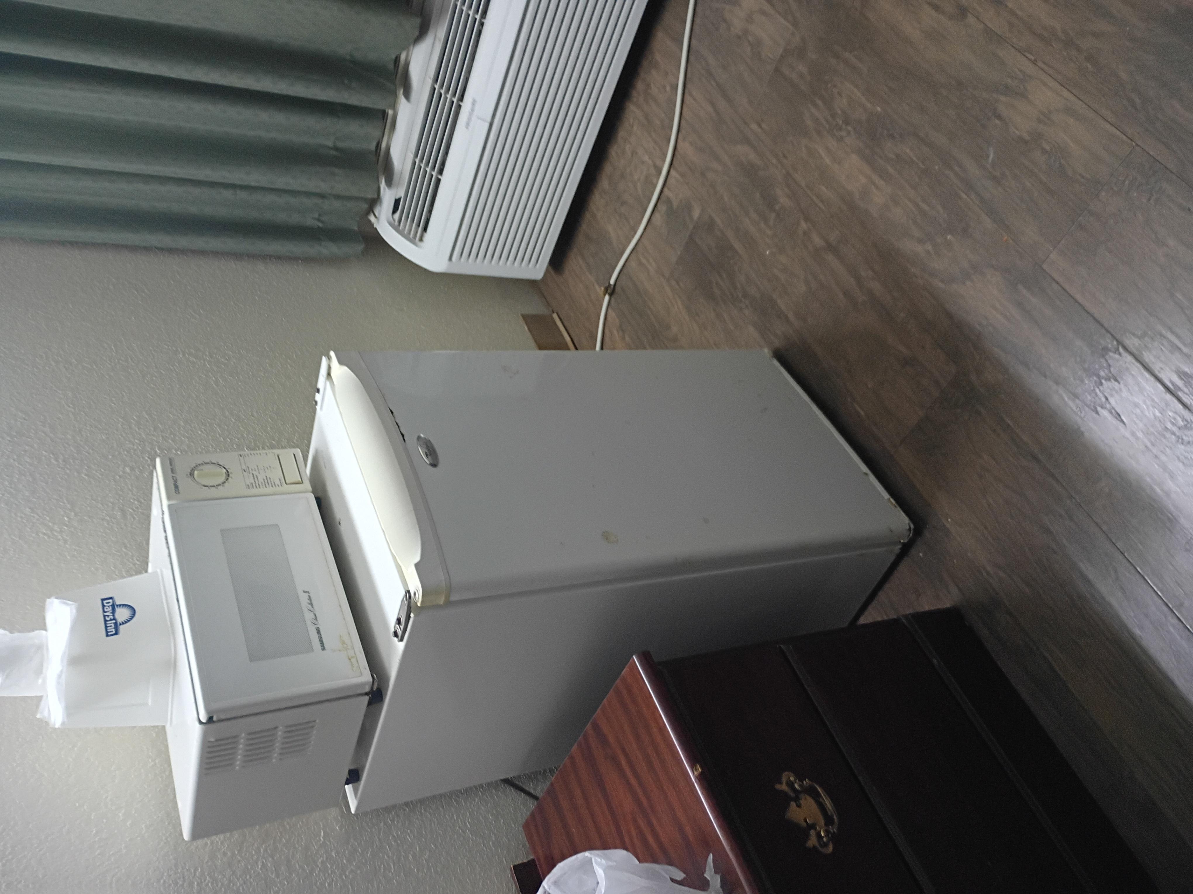 Room was extremely hot, refrigerator had rust spots on it, appliance's where outdated 