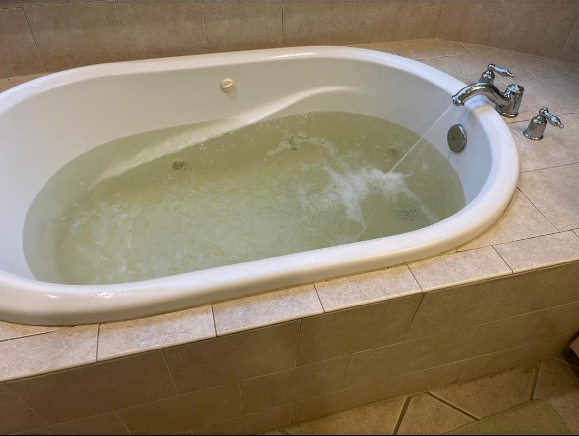 The jetted tub when I first filled it.