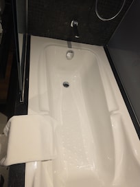 Bathtub