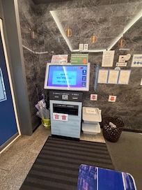 チェックイン機