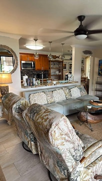 Beautifully furnished and well maintained condo